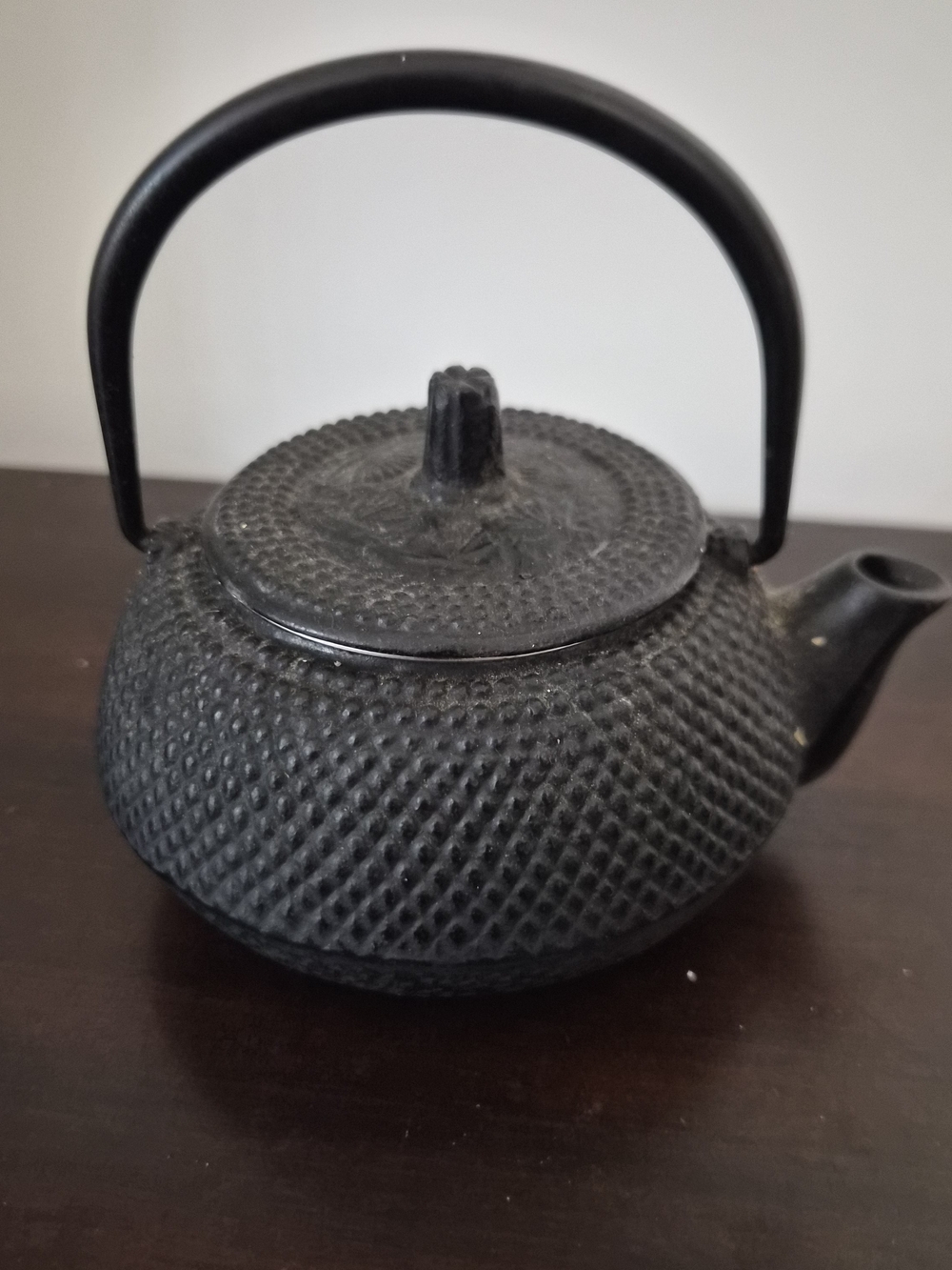 Black Cast Iron Tetsubin-Style Tea Kettle - Picture 2 of 5